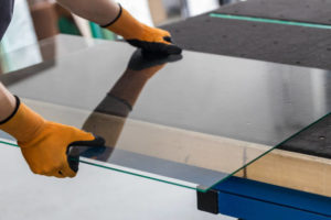 A Glazier to Fix Shop Windows